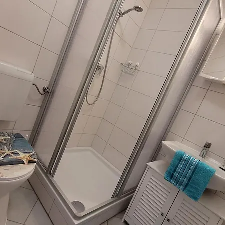 شقة Apartmenthaus Storchennest Katzow